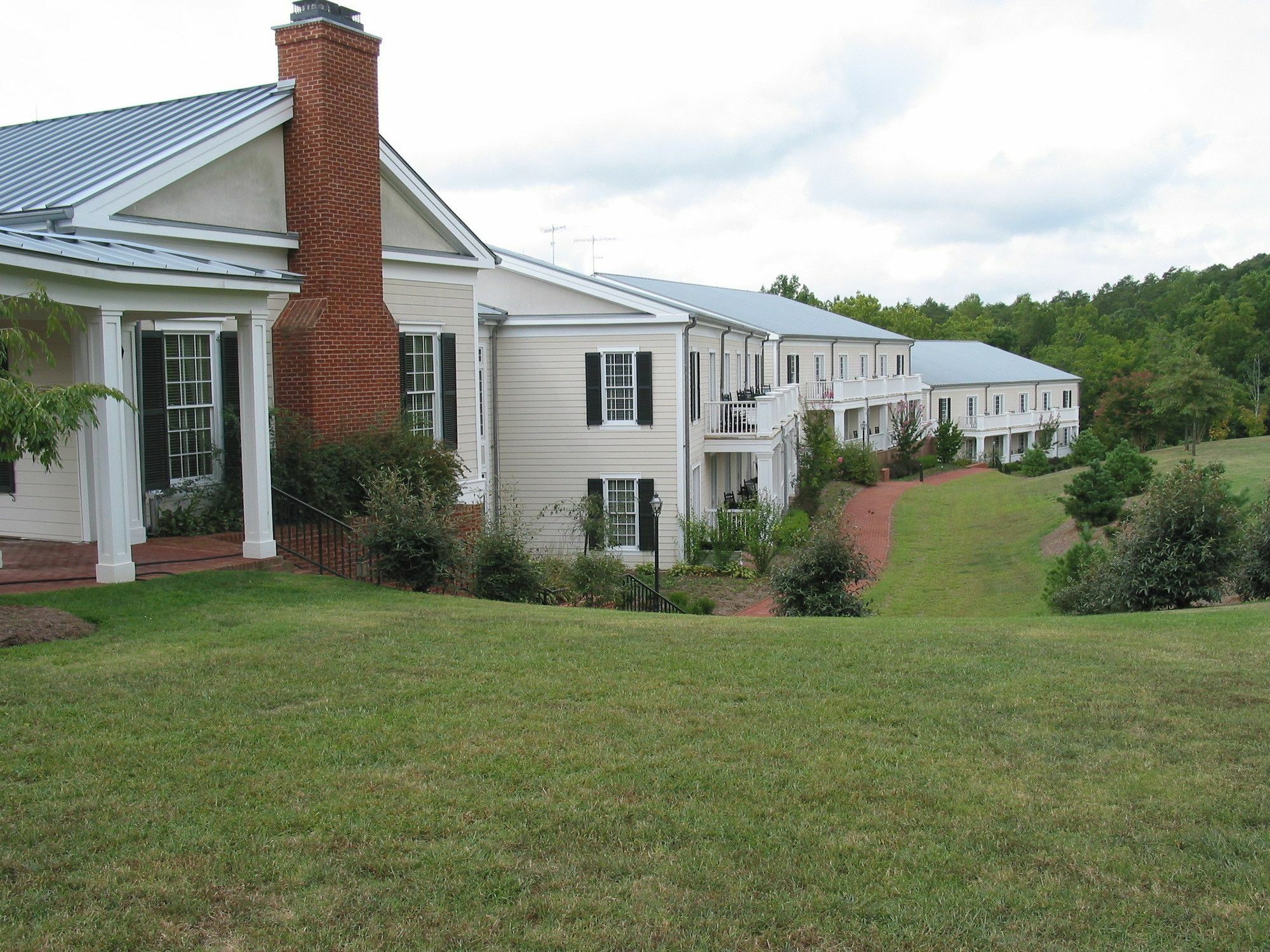 Berry Hill Hotel South Boston Exterior photo